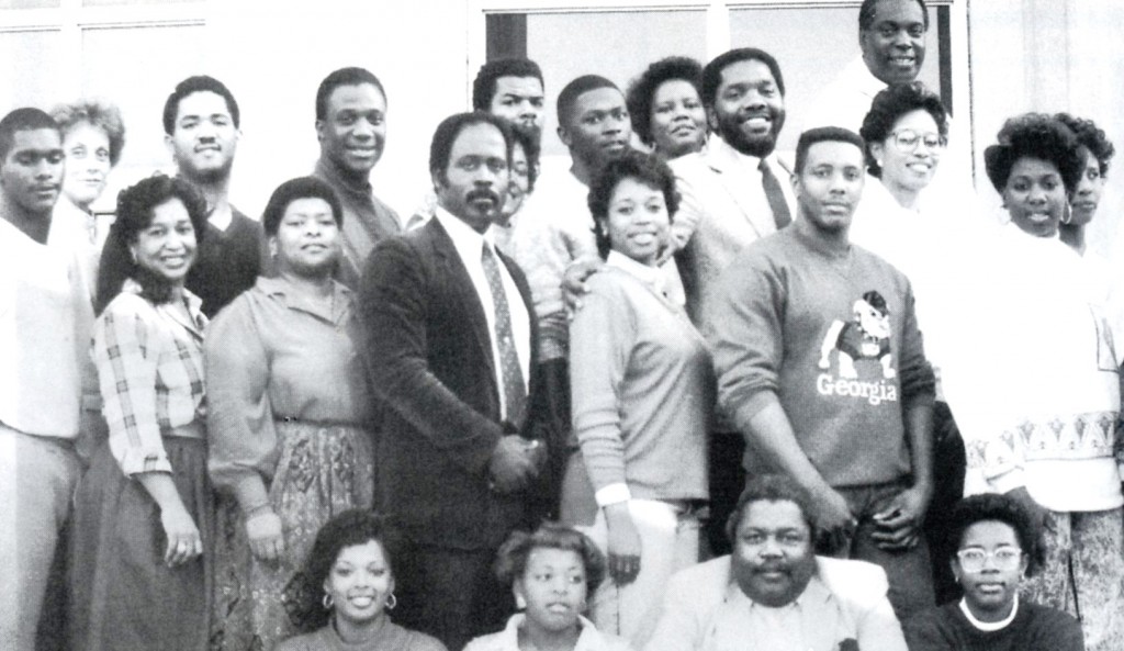 Coach Robert Poe ( 1st row)