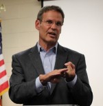 Gubernatorial candidate visits Tech
